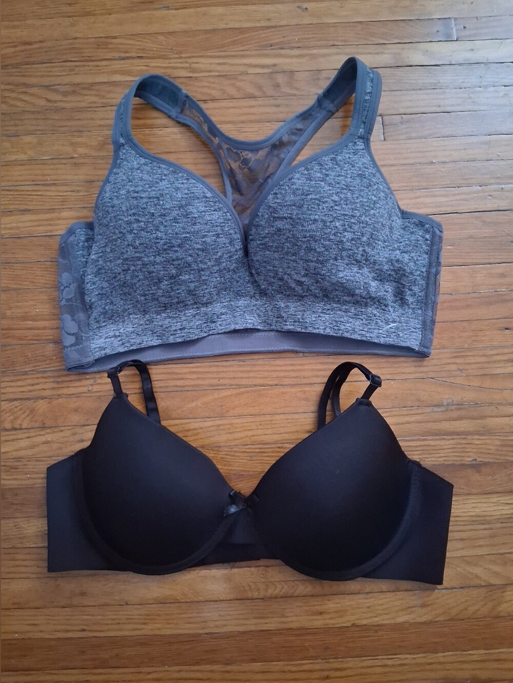 L.A. Gear Gray Sports Bra and Black T-Shirt Bra Duo